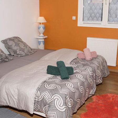 Appartement Au Rez-De-Chaussee Nichee En Plein Centre D'Arras Esterno foto